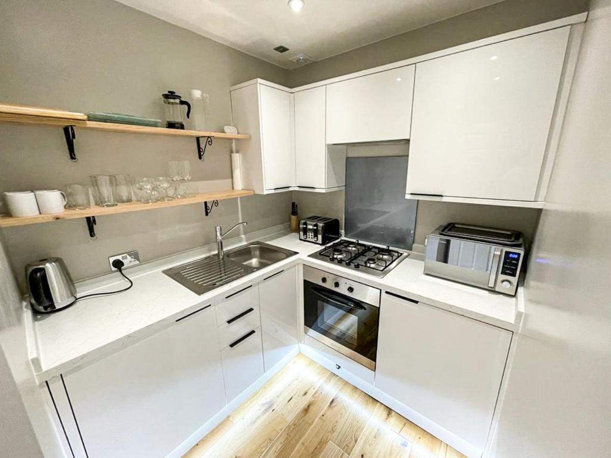 Charming 3 Bed Apartment In Old Town Edinburgh Exterior photo